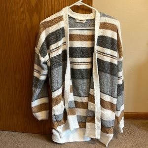 Women’s Sweater w/ pockets
